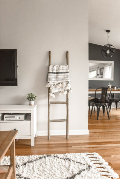 10 Easy DIY Wood Projects For Small Spaces