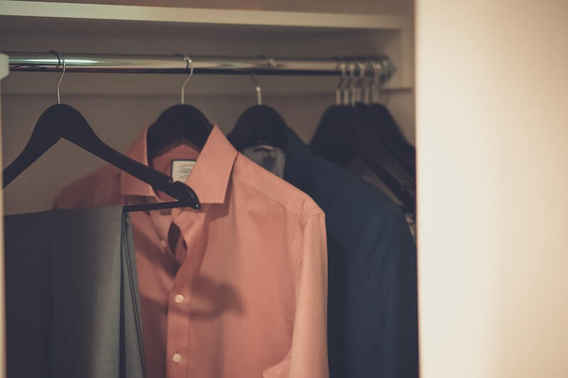 10 Secrets of Professional Closet Organization