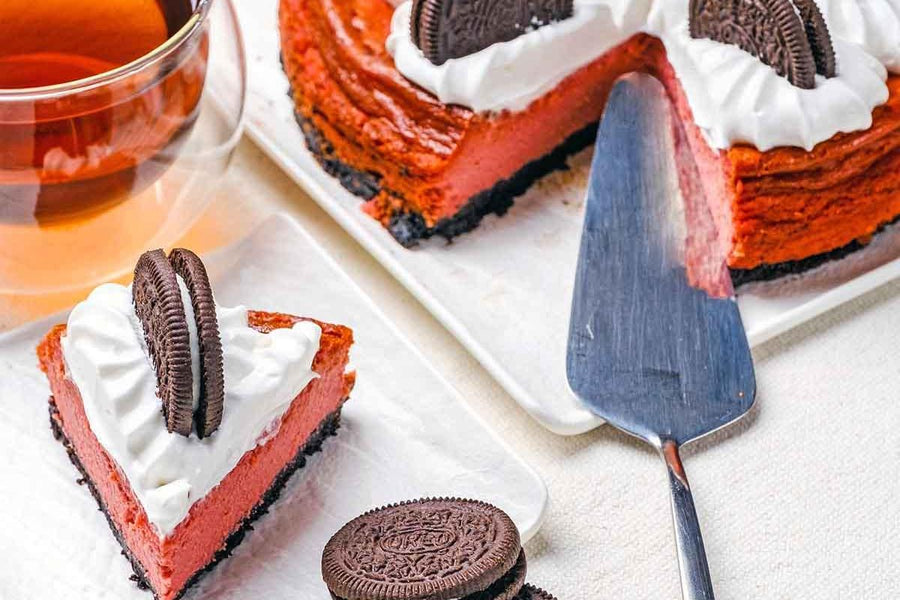 Make This Delicious Red Velvet Cheesecake Recipe For Your Next Party