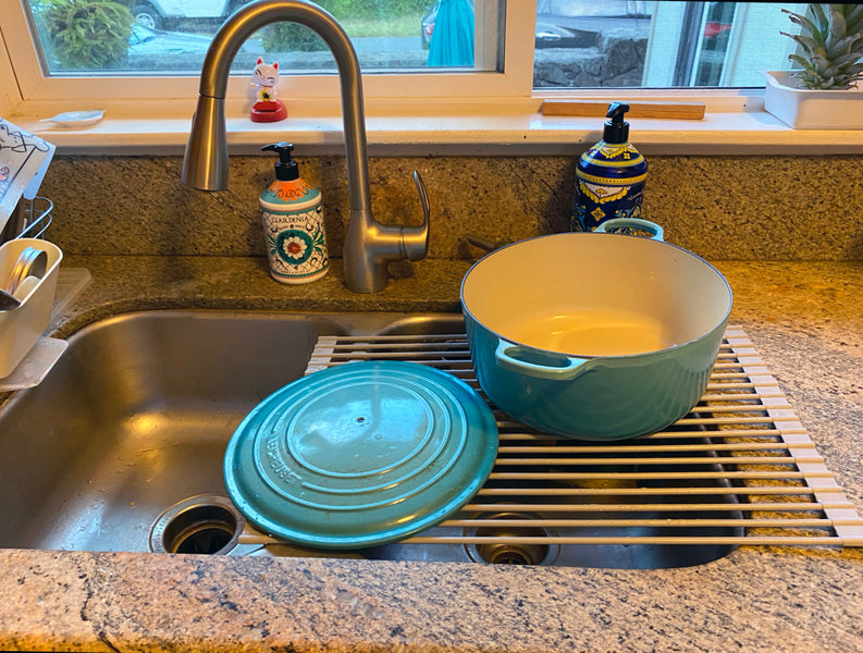 Over-the-sink Rack Rolls Up For Easy Storage